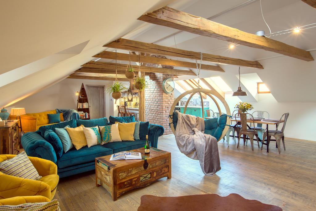 Bohemian Chic 2 Bedroom 2 Bathroom Loft With Hanging Chair Прага Экстерьер фото